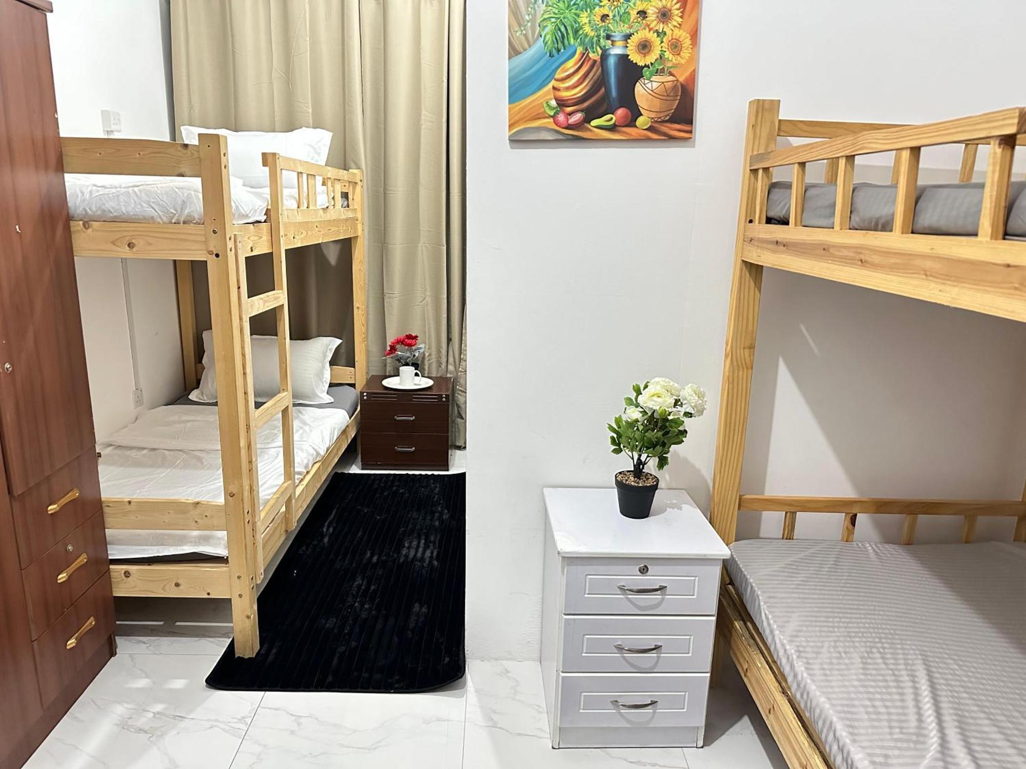 Center - Unique Bed Space